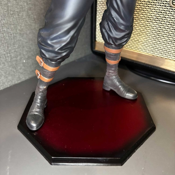 Mô hình Mihawk 29 cm - One Piece