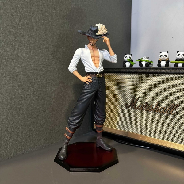 Mô hình Mihawk 29 cm - One Piece