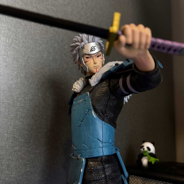 Mô hình Đệ Nhị Tobirama Senju cầm kiếm 37 cm có LED usb - Naruto