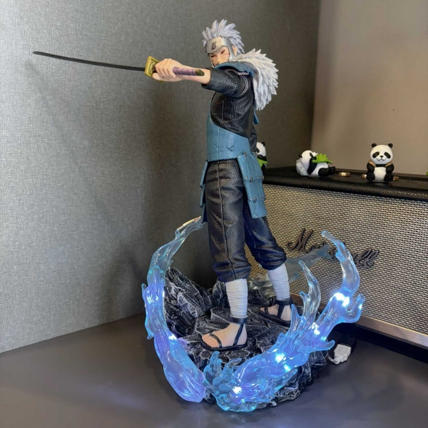 Mô hình Đệ Nhị Tobirama Senju cầm kiếm 37 cm có LED usb - Naruto