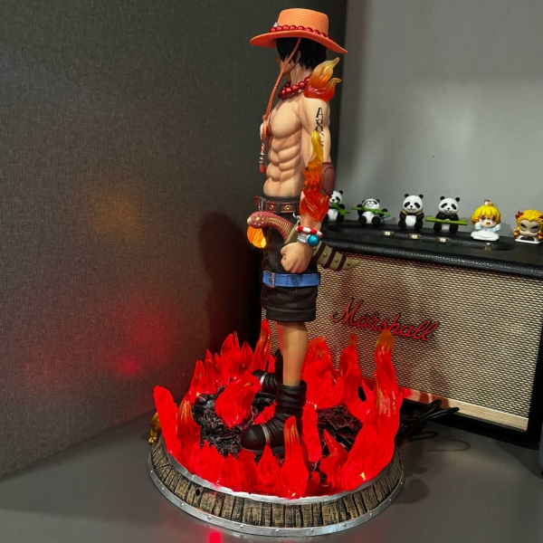 Mô hình Ace 41 cm siêu ngầu có LED - One Piece