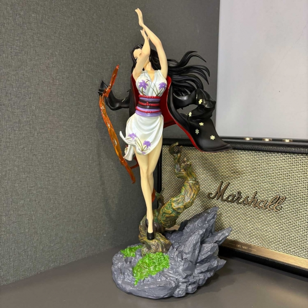 Mô hình Nico Robin áo trắng 2 đầu 38 cm - One Piece