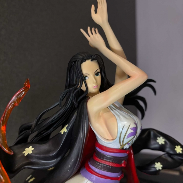 Mô hình Nico Robin áo trắng 2 đầu 38 cm - One Piece