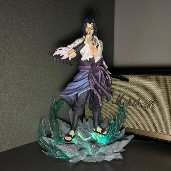 Mô hình Sasuke 31 cm có đế mới có LED - Naruto