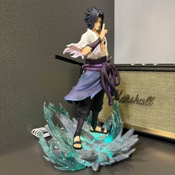 Mô hình Sasuke 31 cm có đế mới có LED - Naruto