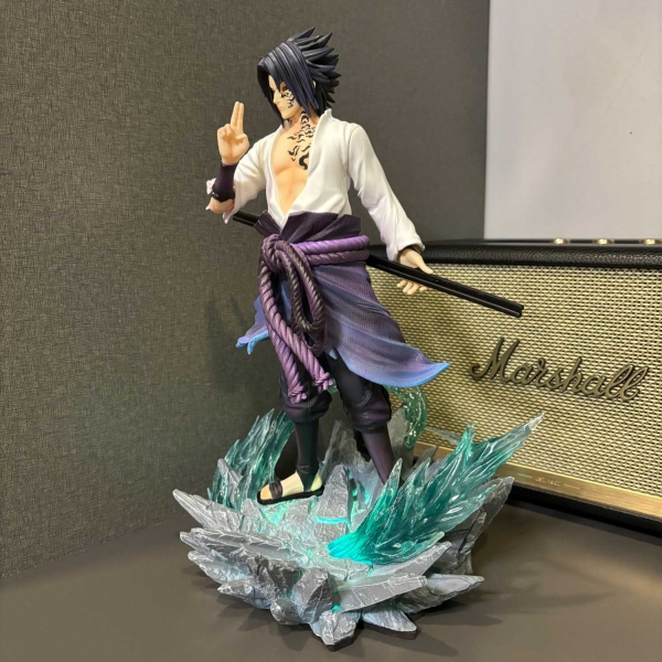 Mô hình Sasuke 31 cm có đế mới có LED - Naruto