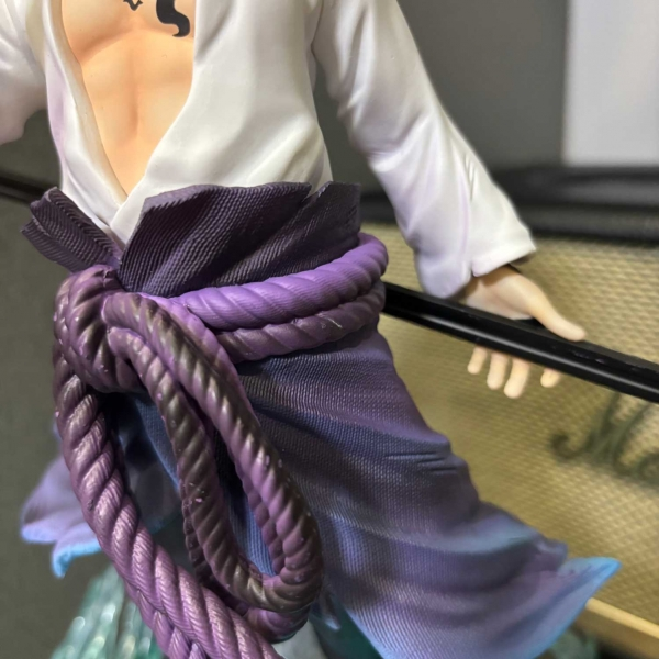 Mô hình Sasuke 31 cm có đế mới có LED - Naruto