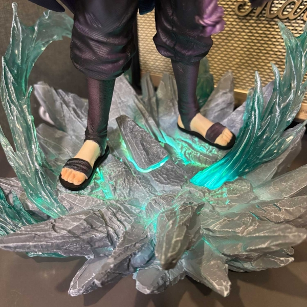 Mô hình Sasuke 31 cm có đế mới có LED - Naruto