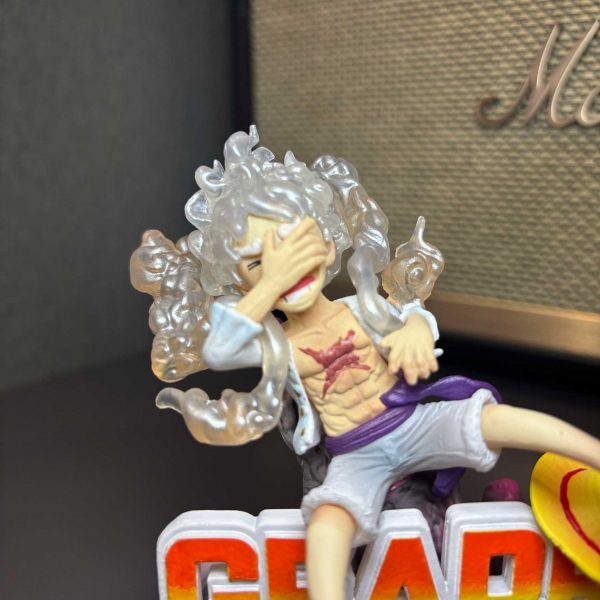 Mô hình Luffy Gear 5 ngồi cười 9 cm - One Piece