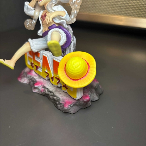 Mô hình Luffy Gear 5 ngồi cười 9 cm - One Piece