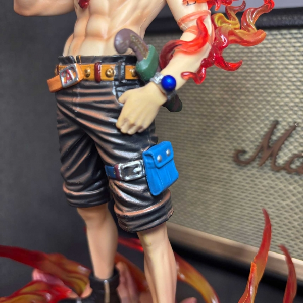 Mô hình Ace cầm nón mẫu mới 24 cm - One Piece