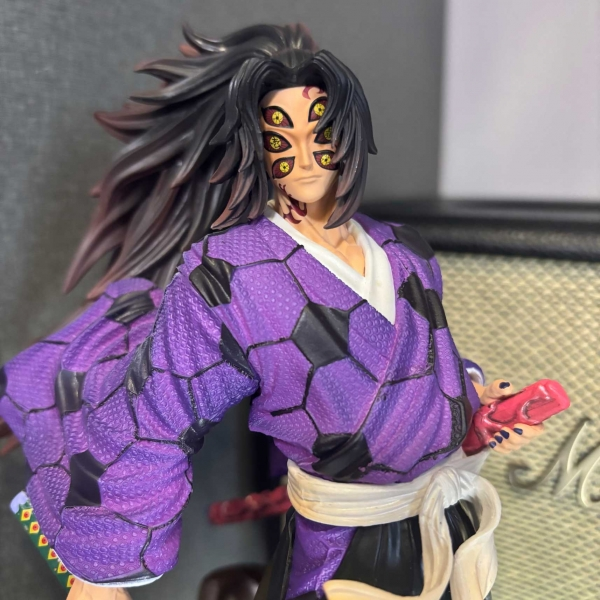 Mô hình Thượng Nhất Kokushibou cầm kiếm 25 cm - Kimetsu No Yaiba