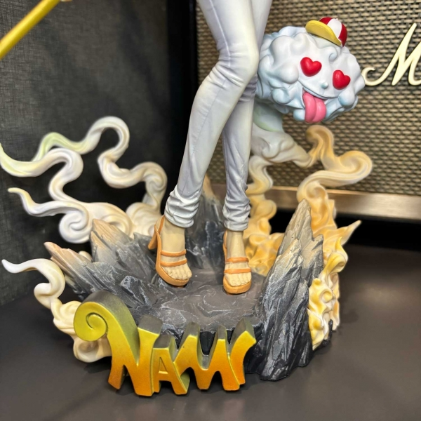 Mô hình Nami Haki Trắng và Zues siêu xinh 31 cm - One Piece